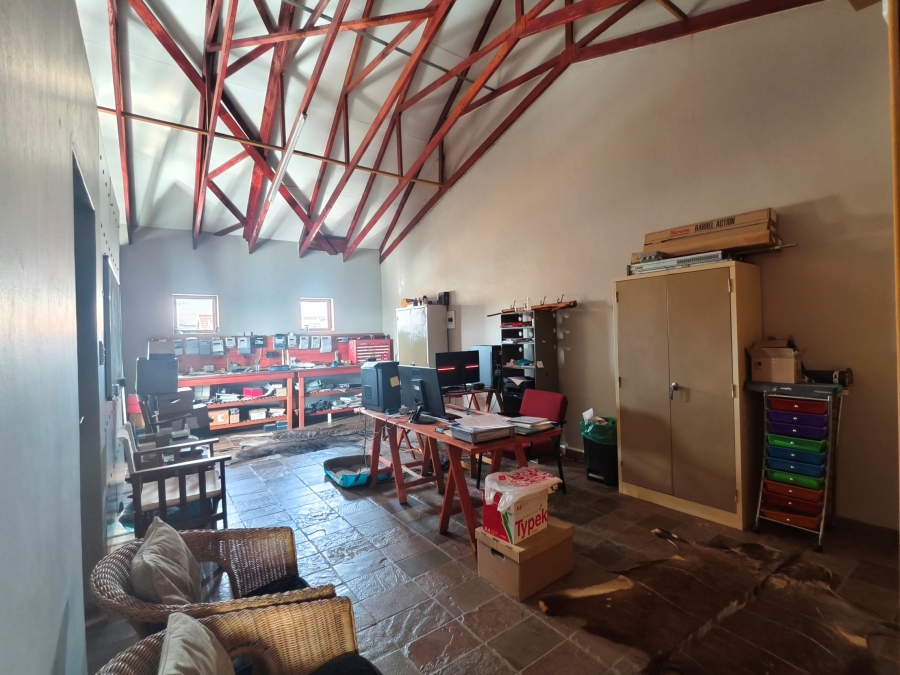 5 Bedroom Property for Sale in Kosmosdal Gauteng
