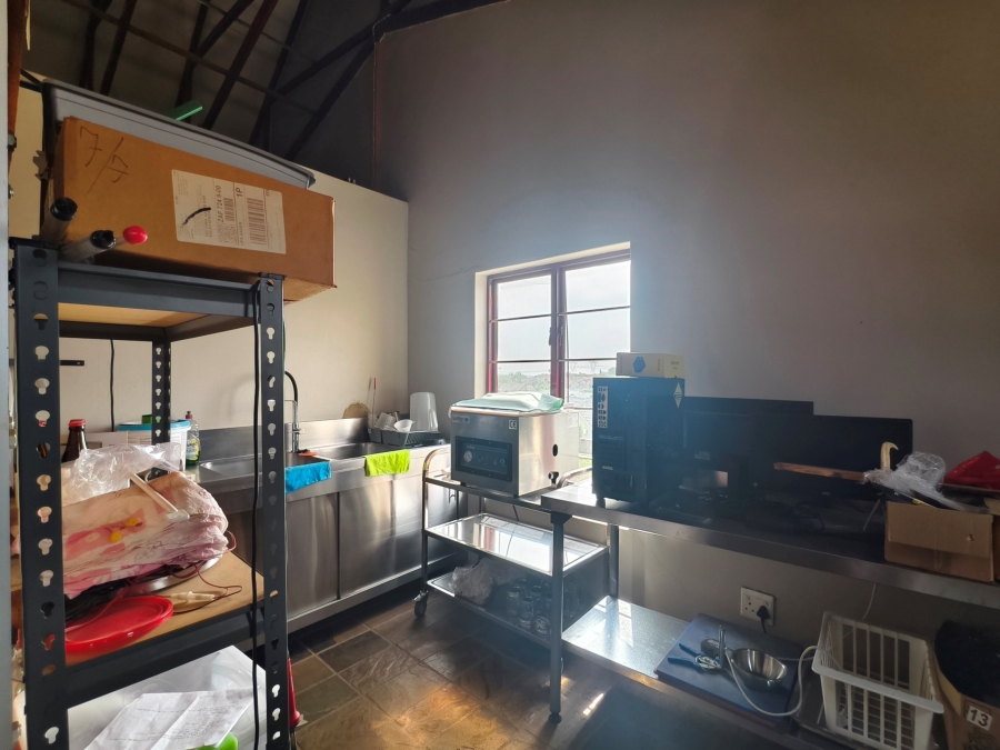 5 Bedroom Property for Sale in Kosmosdal Gauteng