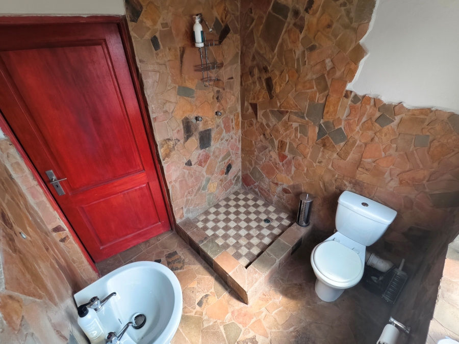 5 Bedroom Property for Sale in Kosmosdal Gauteng