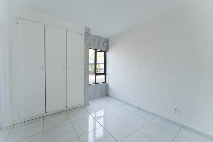 1 Bedroom Property for Sale in Bruma Gauteng