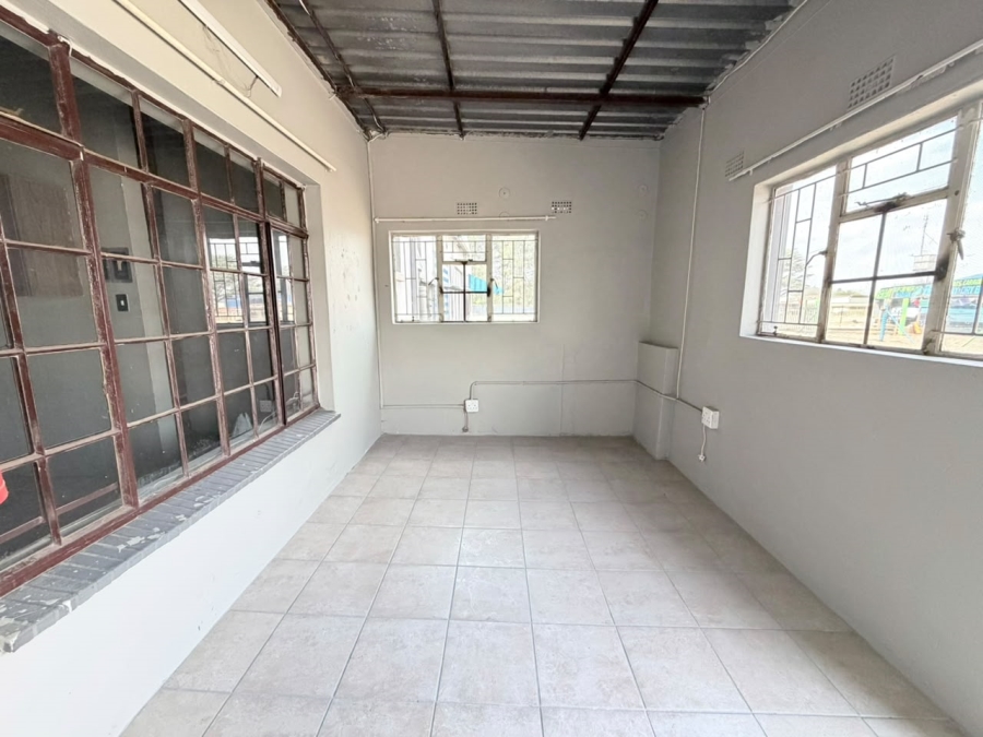To Let Commercial Property for Rent in Meyerton Central Gauteng