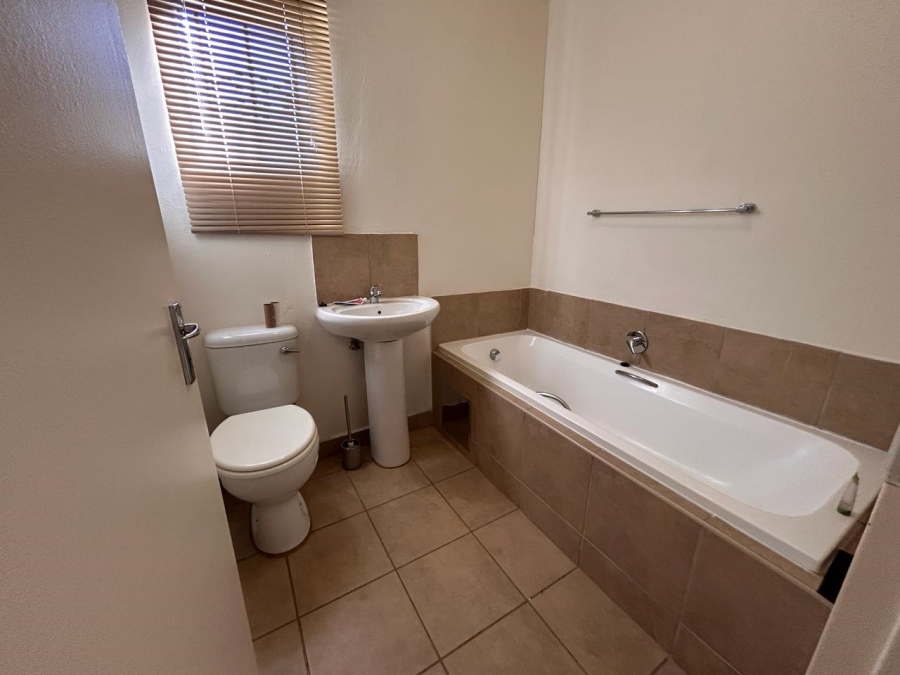 2 Bedroom Property for Sale in Savanna City Gauteng