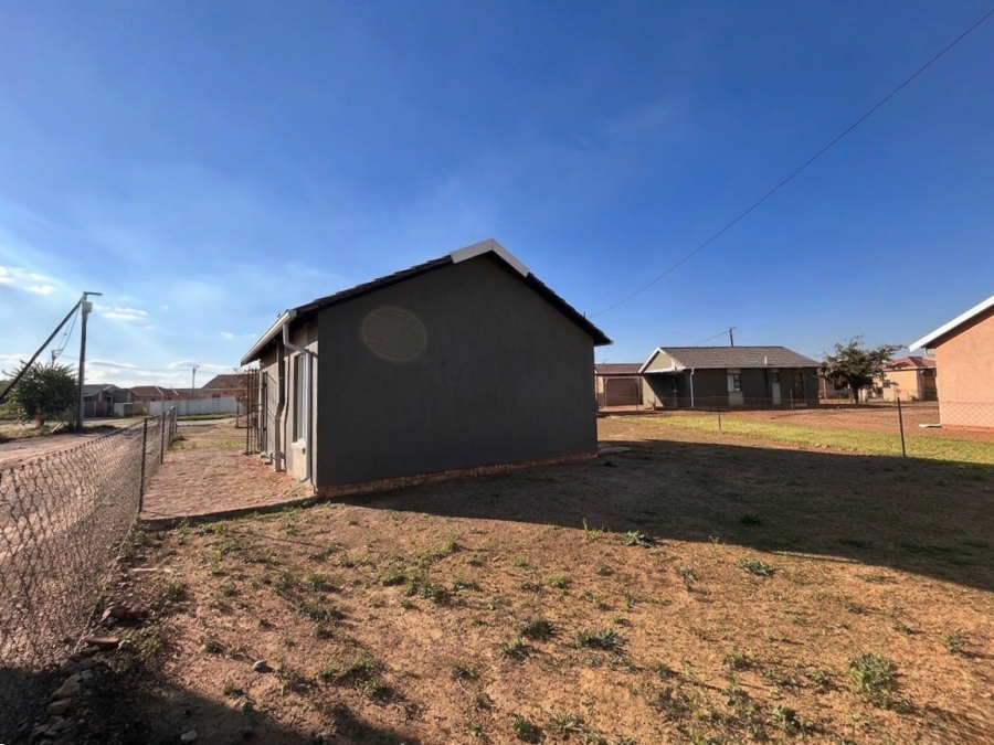 2 Bedroom Property for Sale in Savanna City Gauteng