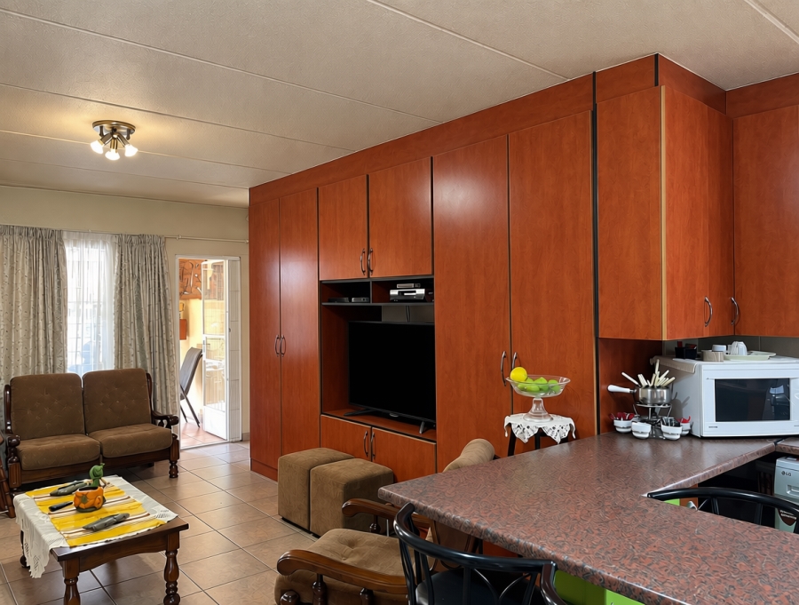 2 Bedroom Property for Sale in Vanderbijlpark SE 2 Gauteng