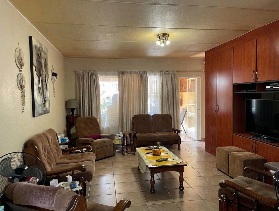 2 Bedroom Property for Sale in Vanderbijlpark SE 2 Gauteng