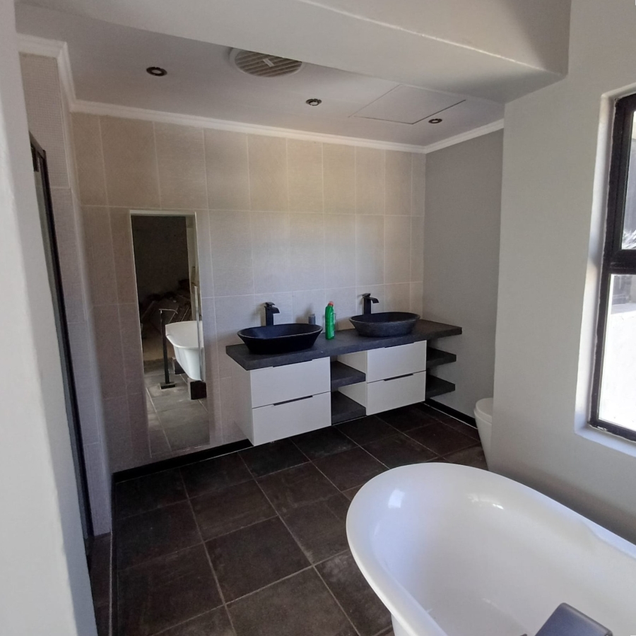 6 Bedroom Property for Sale in Henley on Klip Gauteng
