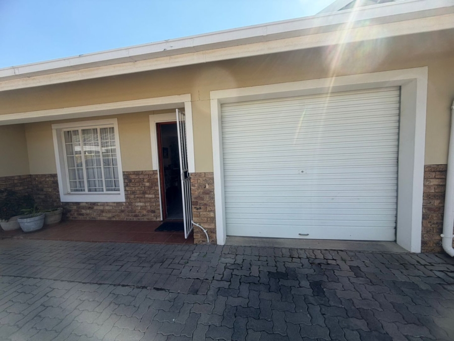 2 Bedroom Property for Sale in Ninapark Gauteng