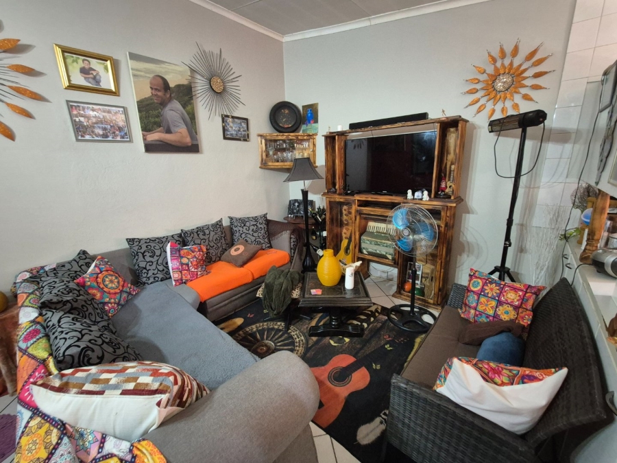 2 Bedroom Property for Sale in Pretoria North Gauteng
