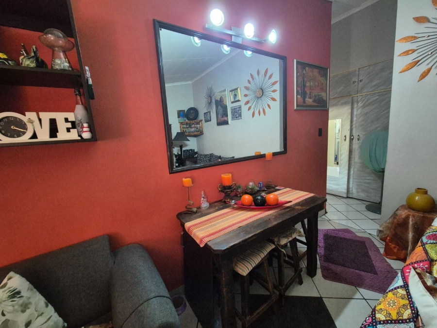 2 Bedroom Property for Sale in Pretoria North Gauteng