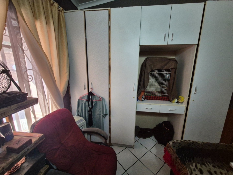 2 Bedroom Property for Sale in Pretoria North Gauteng