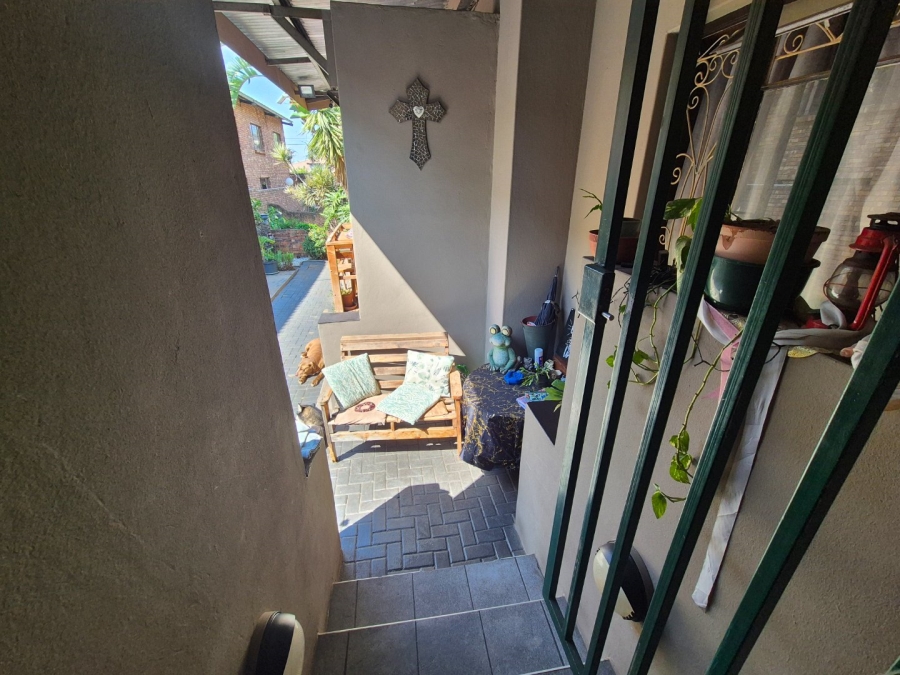 2 Bedroom Property for Sale in Pretoria North Gauteng