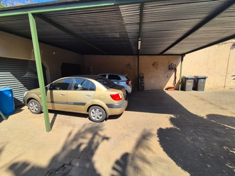 2 Bedroom Property for Sale in Pretoria North Gauteng