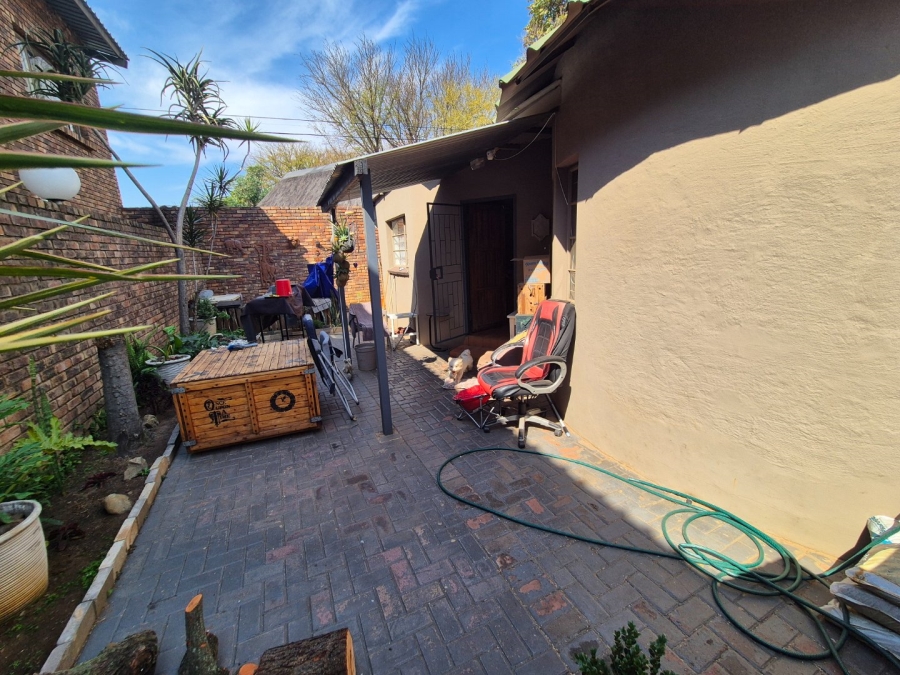 2 Bedroom Property for Sale in Pretoria North Gauteng