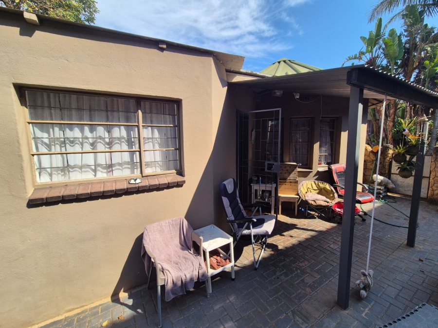 2 Bedroom Property for Sale in Pretoria North Gauteng