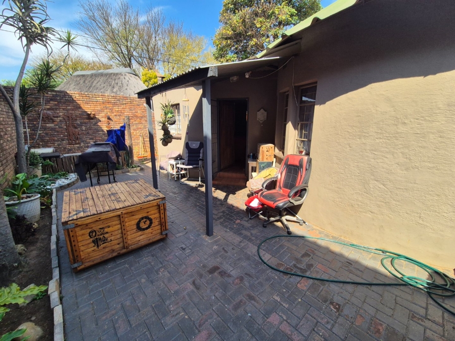 2 Bedroom Property for Sale in Pretoria North Gauteng