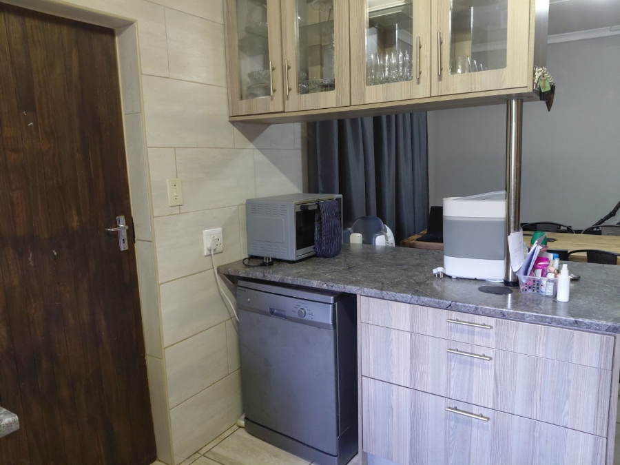 2 Bedroom Property for Sale in Doornpoort Gauteng