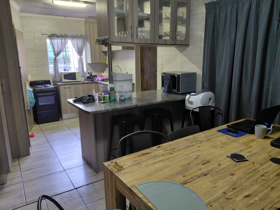 2 Bedroom Property for Sale in Doornpoort Gauteng