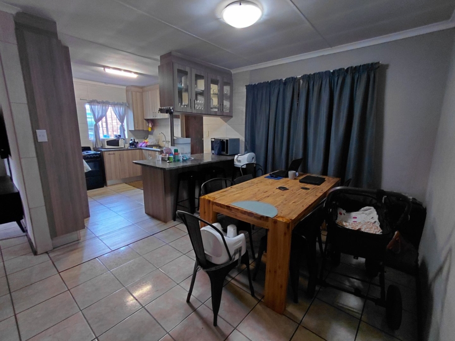 2 Bedroom Property for Sale in Doornpoort Gauteng