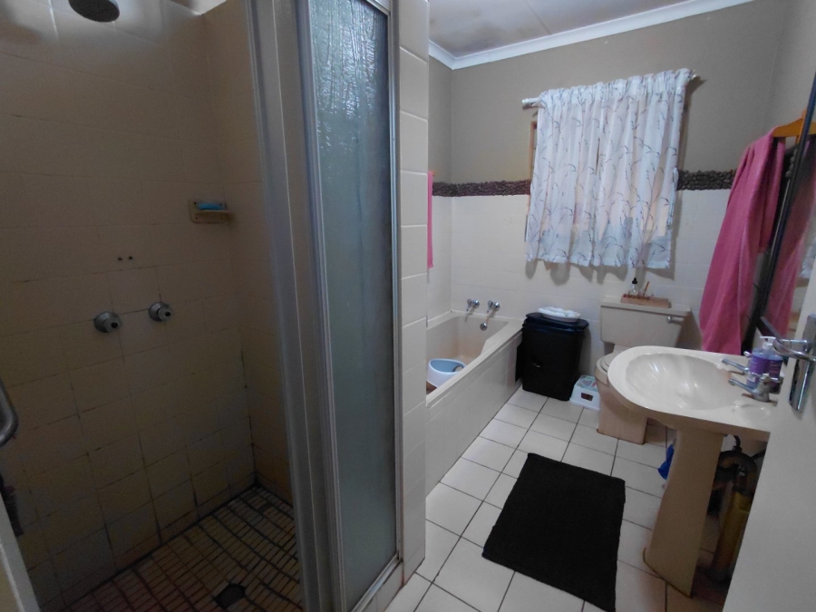 2 Bedroom Property for Sale in Doornpoort Gauteng
