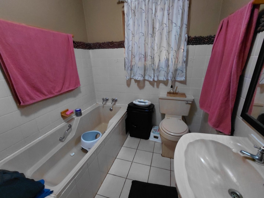 2 Bedroom Property for Sale in Doornpoort Gauteng