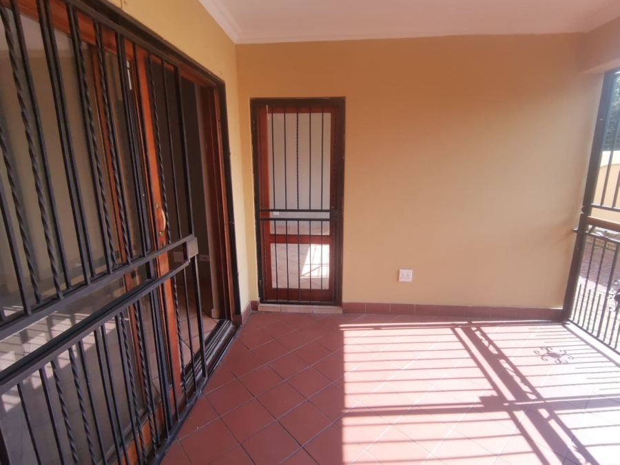 To Let 2 Bedroom Property for Rent in Kenleaf Gauteng