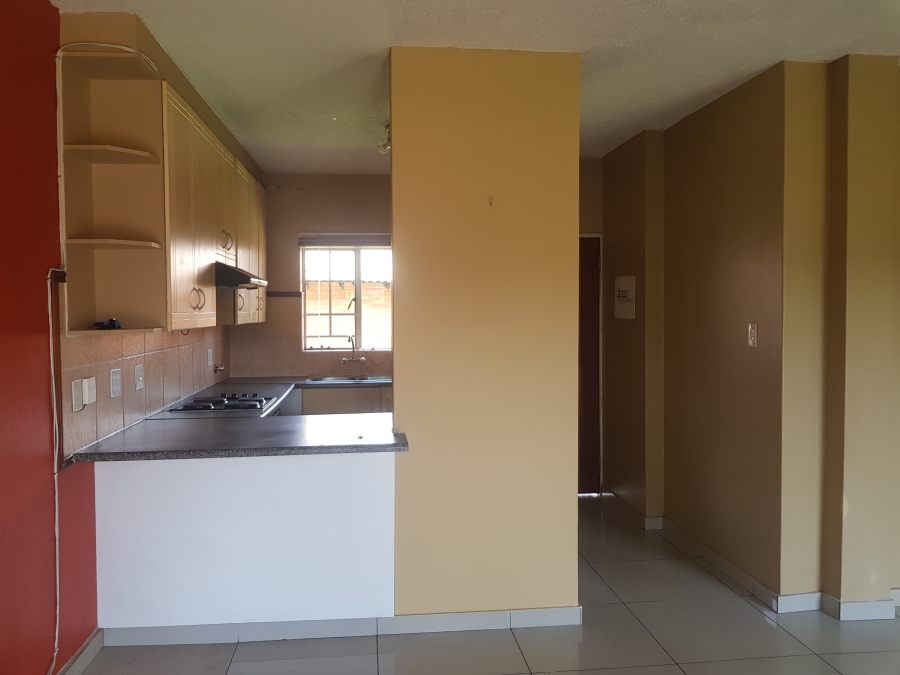 2 Bedroom Property for Sale in Die Hoewes Gauteng