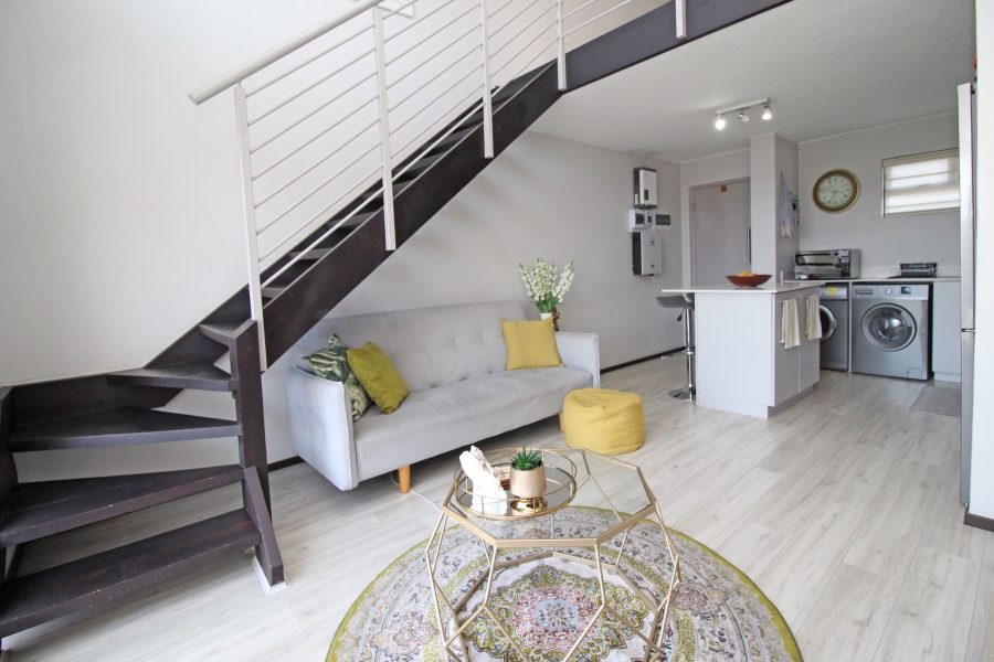 To Let 2 Bedroom Property for Rent in Broadacres Gauteng