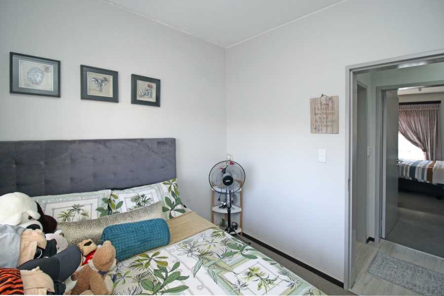 To Let 2 Bedroom Property for Rent in Broadacres Gauteng