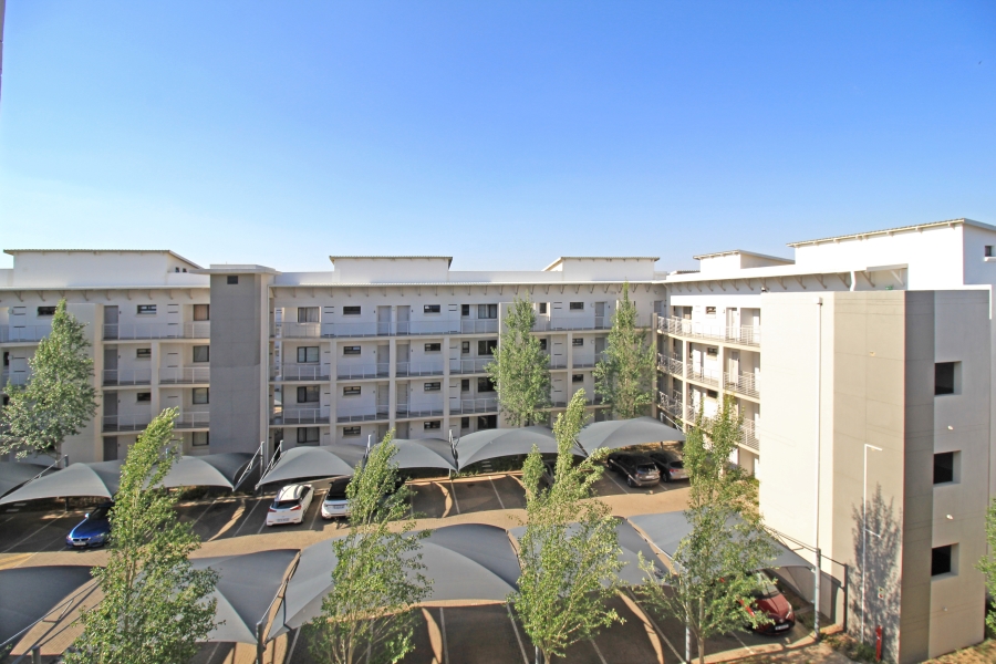To Let 2 Bedroom Property for Rent in Broadacres Gauteng