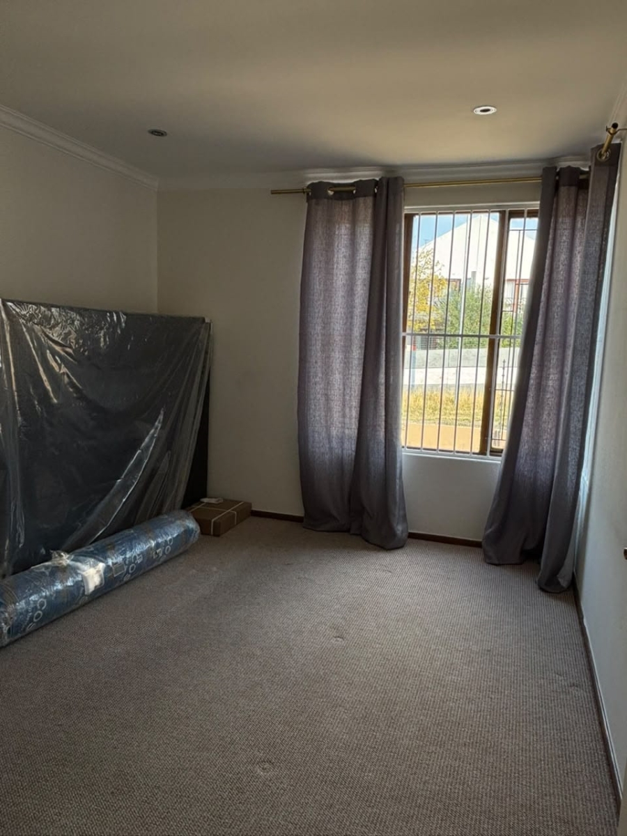 To Let 2 Bedroom Property for Rent in Morningside Gauteng