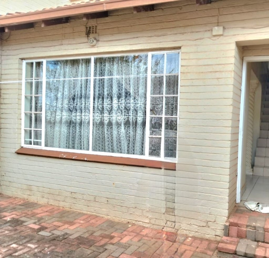 2 Bedroom Property for Sale in Westonaria Gauteng