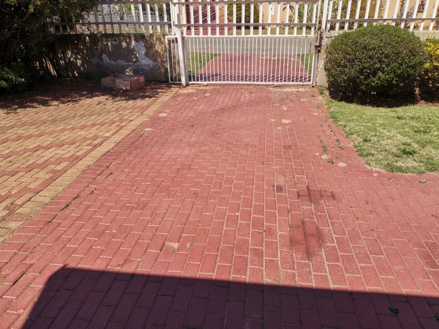 3 Bedroom Property for Sale in Dalpark Gauteng
