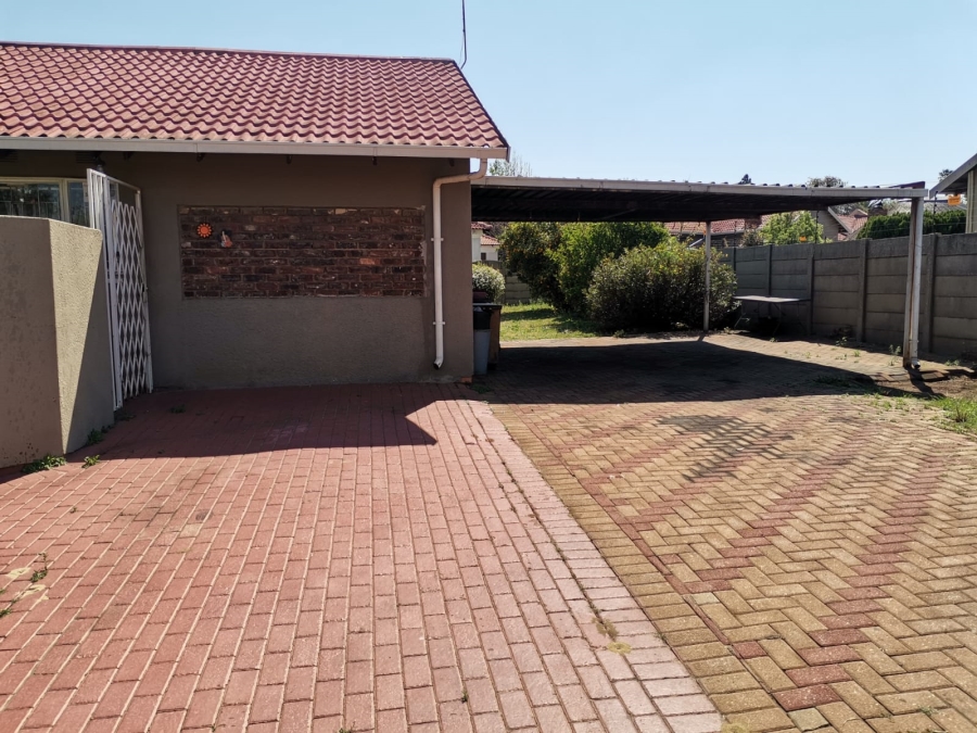 3 Bedroom Property for Sale in Dalpark Gauteng