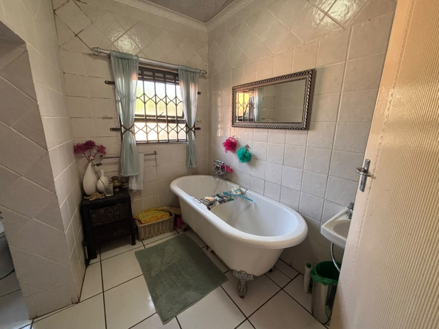 3 Bedroom Property for Sale in Klippoortje Gauteng
