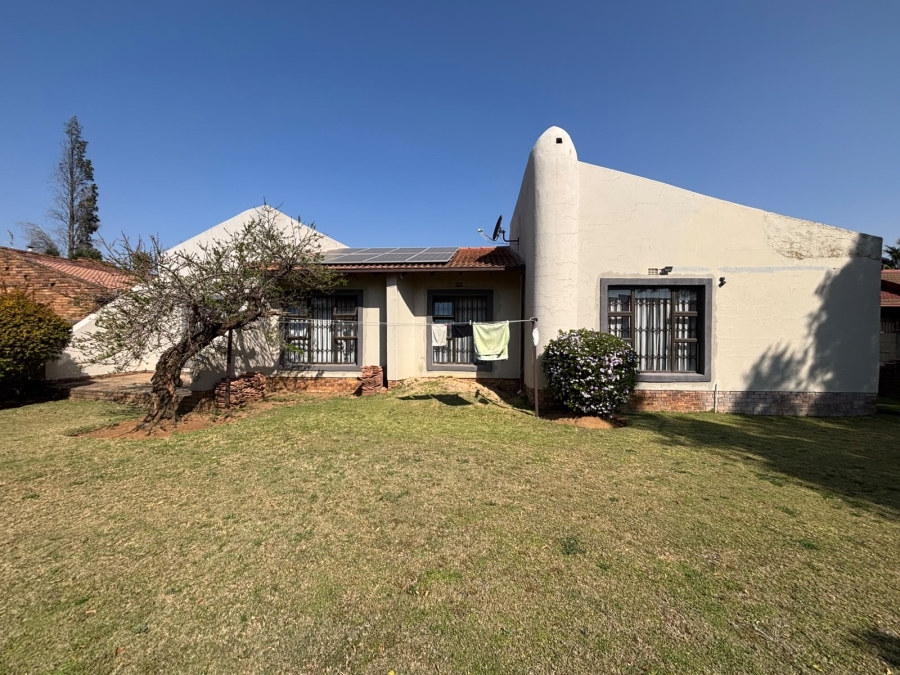 3 Bedroom Property for Sale in Klippoortje Gauteng