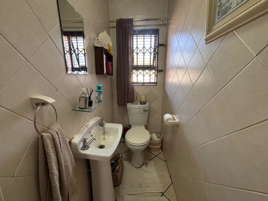 3 Bedroom Property for Sale in Klippoortje Gauteng