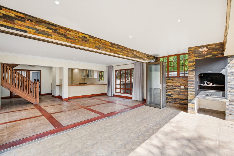 4 Bedroom Property for Sale in Douglasdale Gauteng