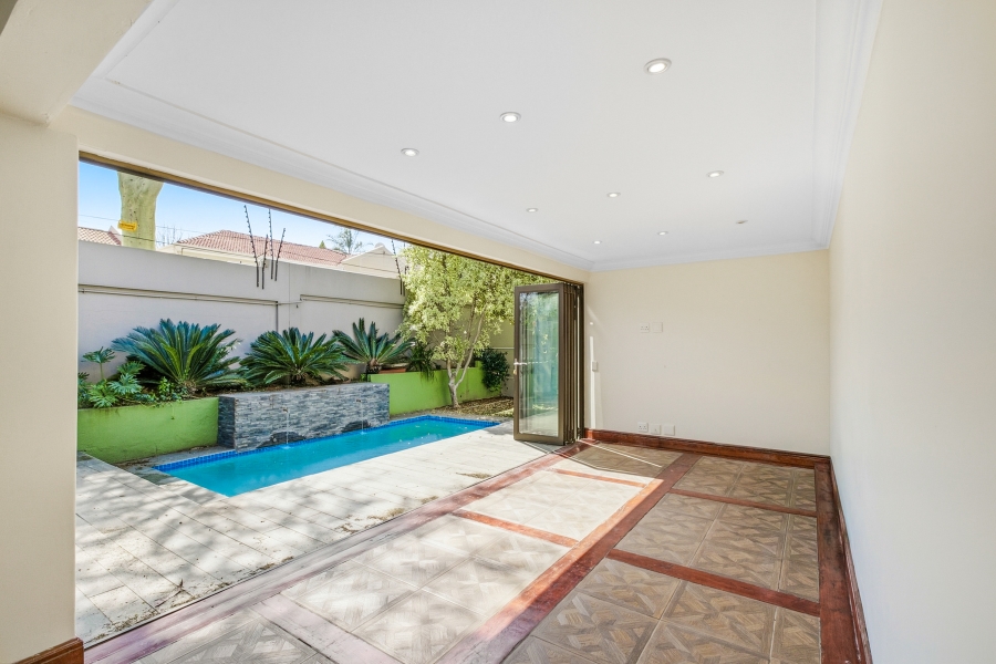 4 Bedroom Property for Sale in Douglasdale Gauteng