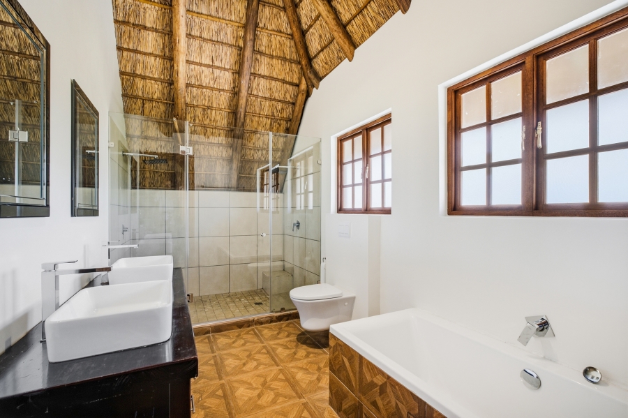 4 Bedroom Property for Sale in Douglasdale Gauteng