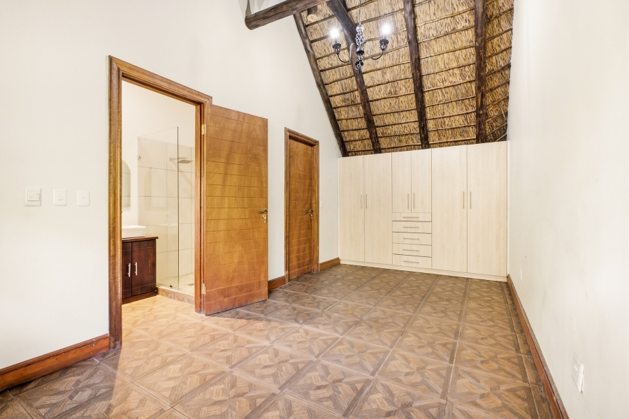 4 Bedroom Property for Sale in Douglasdale Gauteng