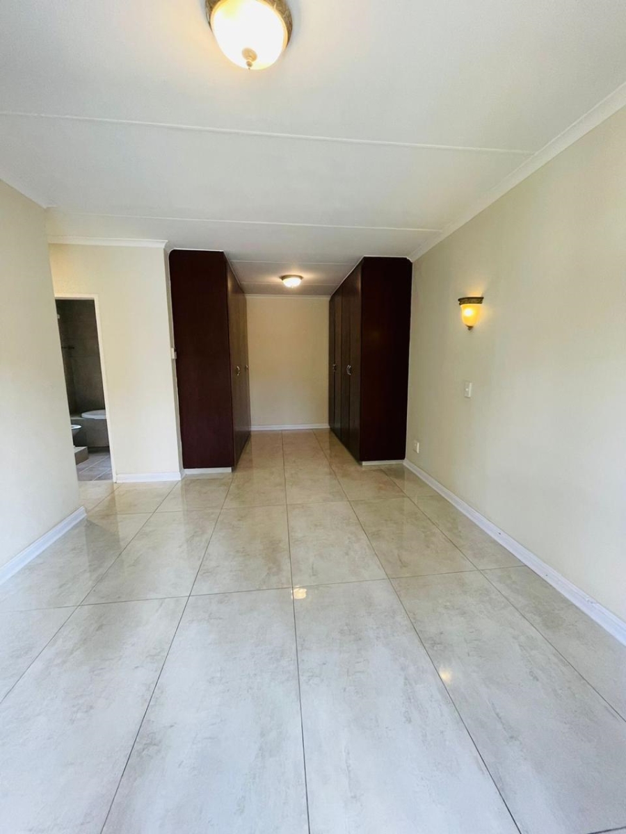 3 Bedroom Property for Sale in Greenstone Hill Gauteng