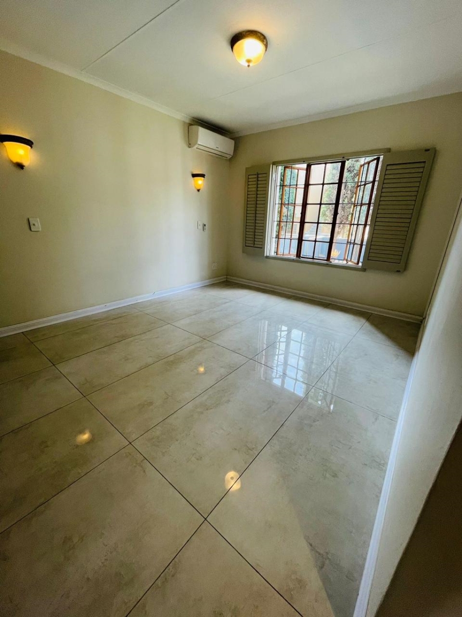3 Bedroom Property for Sale in Greenstone Hill Gauteng