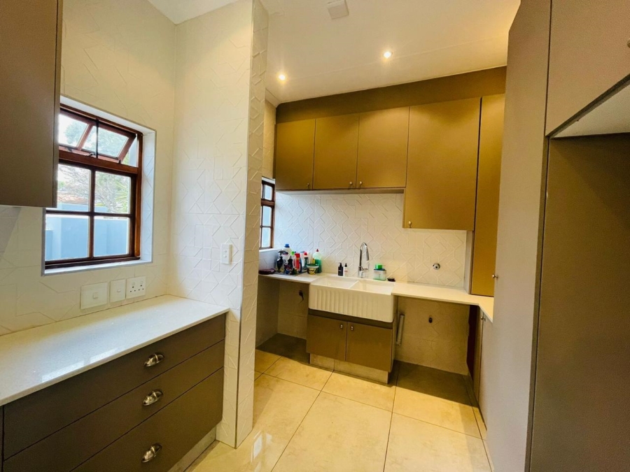 3 Bedroom Property for Sale in Greenstone Hill Gauteng