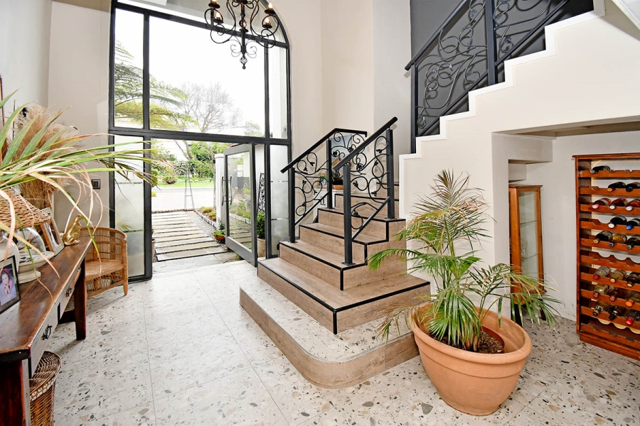 8 Bedroom Property for Sale in Thornhill Estate Gauteng