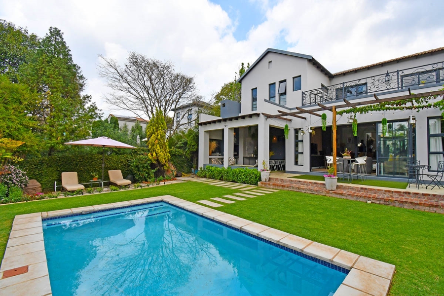 8 Bedroom Property for Sale in Thornhill Estate Gauteng