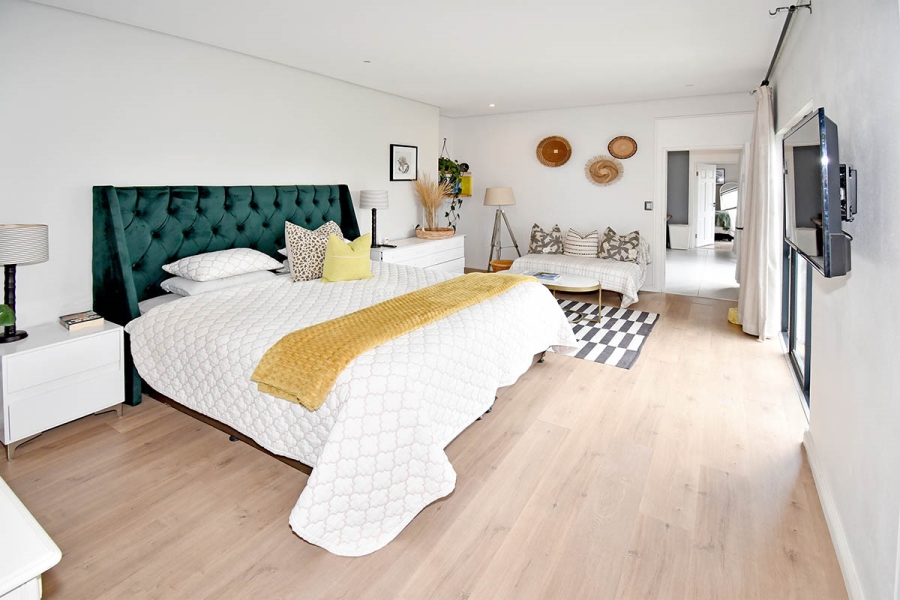 8 Bedroom Property for Sale in Thornhill Estate Gauteng