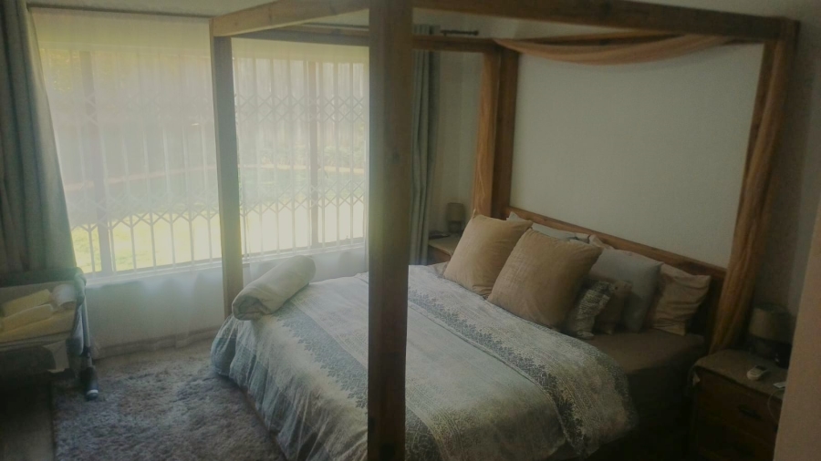 3 Bedroom Property for Sale in Die Hoewes Gauteng