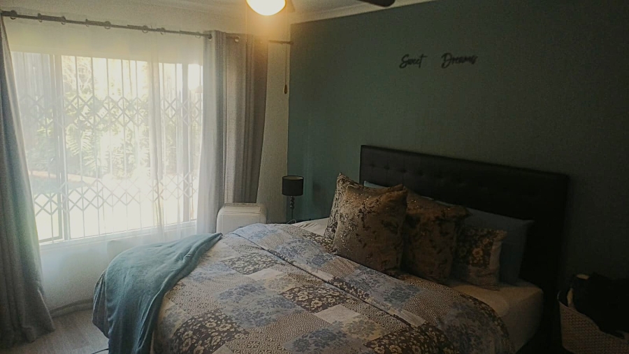 3 Bedroom Property for Sale in Die Hoewes Gauteng