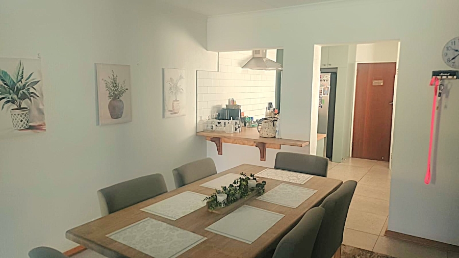 3 Bedroom Property for Sale in Die Hoewes Gauteng