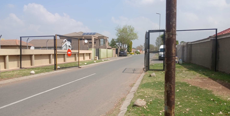 3 Bedroom Property for Sale in Alveda Park Gauteng